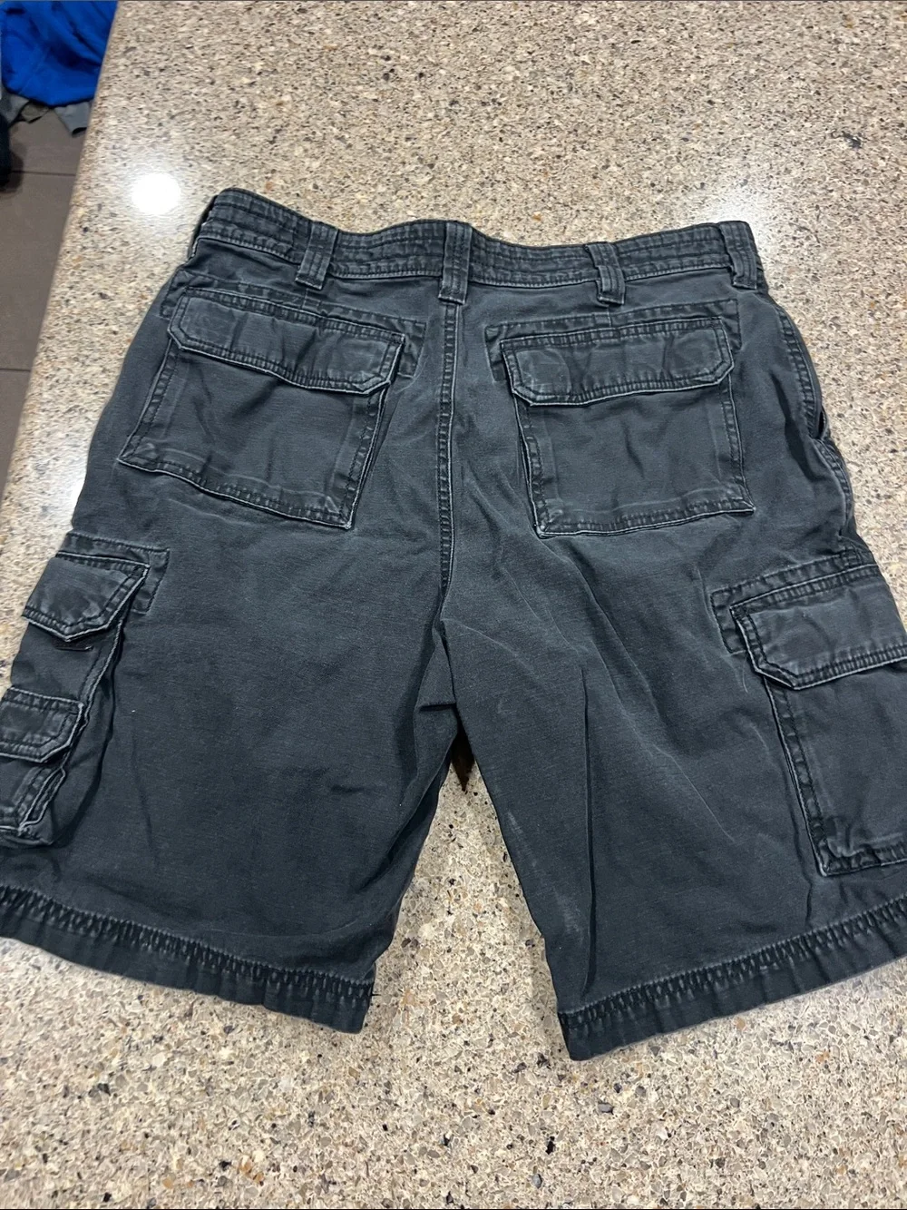 Sz 34 Men's Black Cargo Shorts the original trail head cargo z24